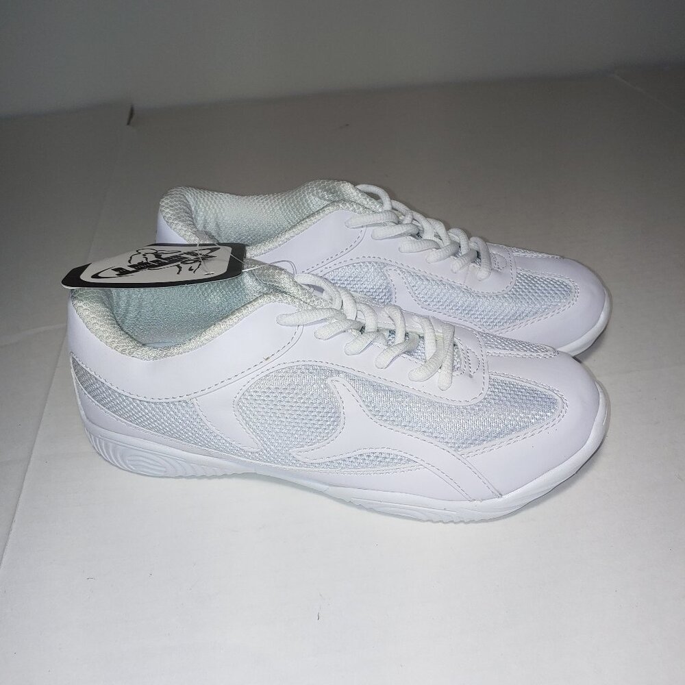 White No Limit Cheer Low Top Shoes Size 9.5
